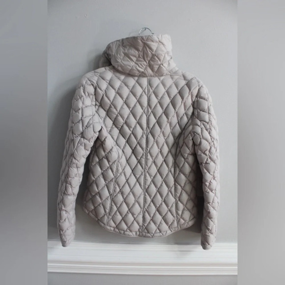 Michael Kors quilted lightweight jacket - Picture 6 of 9